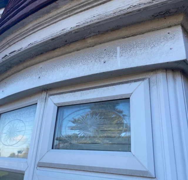 Spending a bit of time on this new customers windows today. They hadn’t had any TLC for a while 😬 Now they look the biz though! 💦 ☀️ #windowcleaning #firstclean #sunny #normanby #guisbrough #nunthorpe #swipetoclean