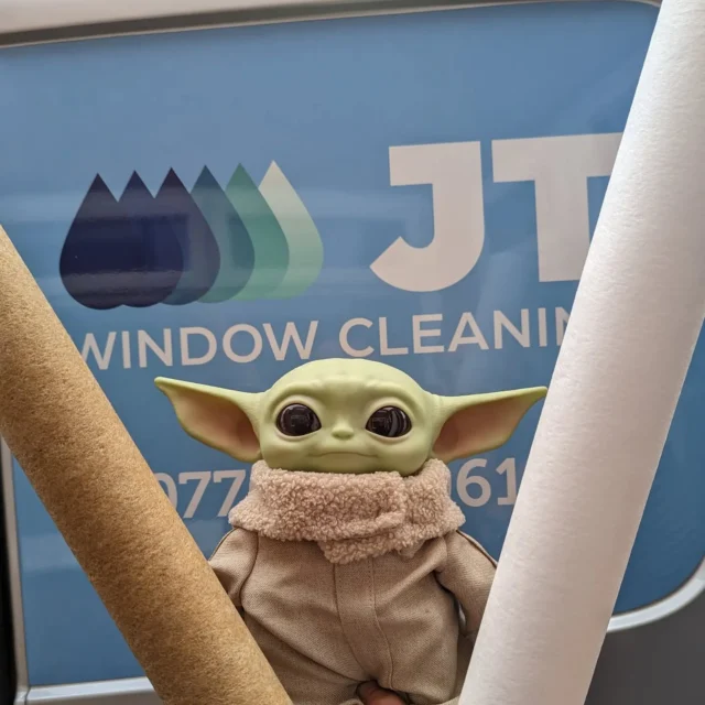 Baby Yoda says "change your filters from the dark side"! So we regularly make sure our filters are nice and clean, worthy of a Jedi #maythe4thbewithyou

#waterfilter #reachandwash #reachandwashsystem #windowcleaning #windowcleaner #windowcleaners #windowcleaninglife