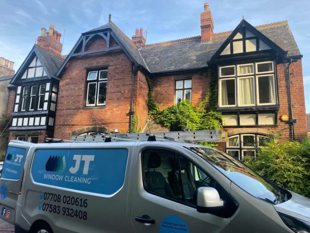 We started our day on this really cool gothic style building this morning ☀️ 🏠#guisborough #windowcleaning #workinghard #localbusiness